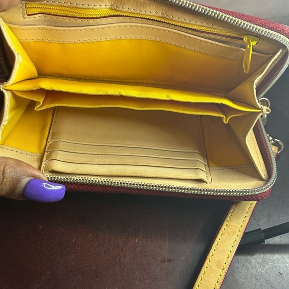 Dooney & Bourke | Patent Floral Wristlet Pink and Green - Picture 4 of 8